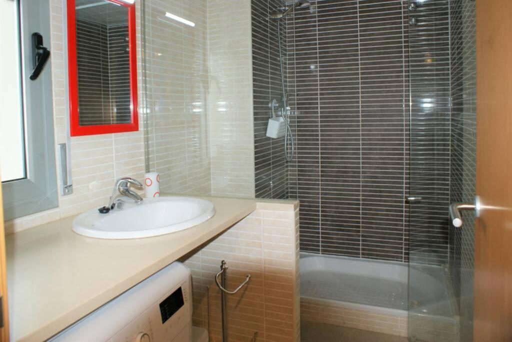 Ferienwohnung Apartamento En Roses Con Parking Y Piscina Exterior foto